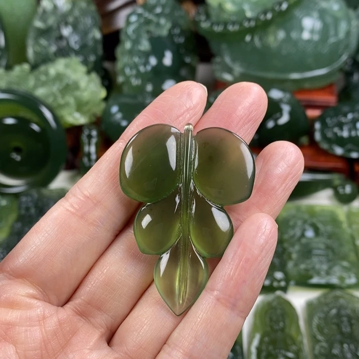 岫玉未镶嵌挂件挂件