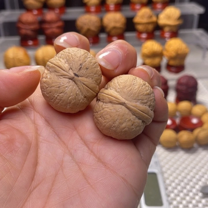 文玩核桃把件33碧海龙珠