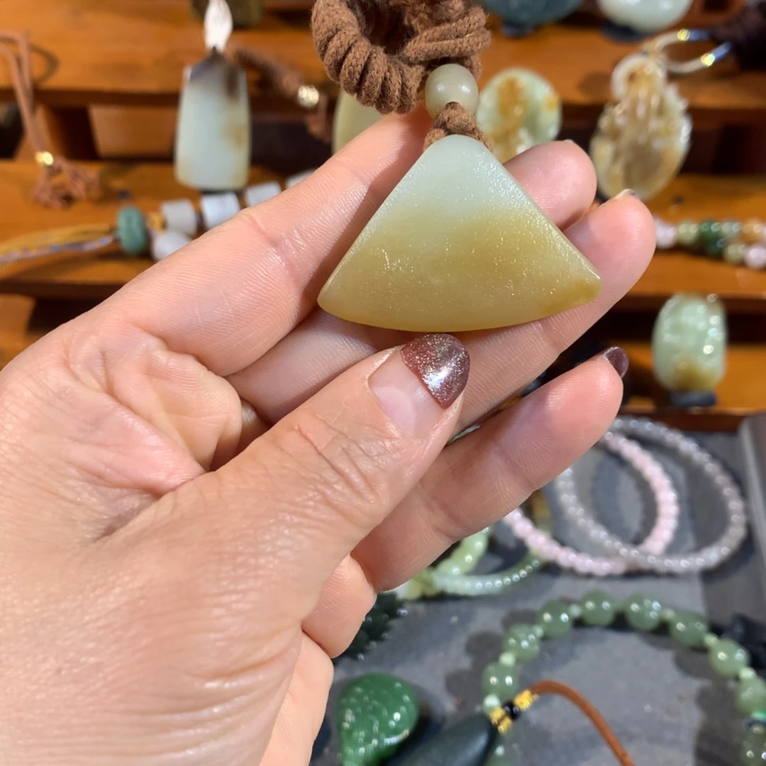 和田玉（糖玉）颈饰未镶嵌B**M