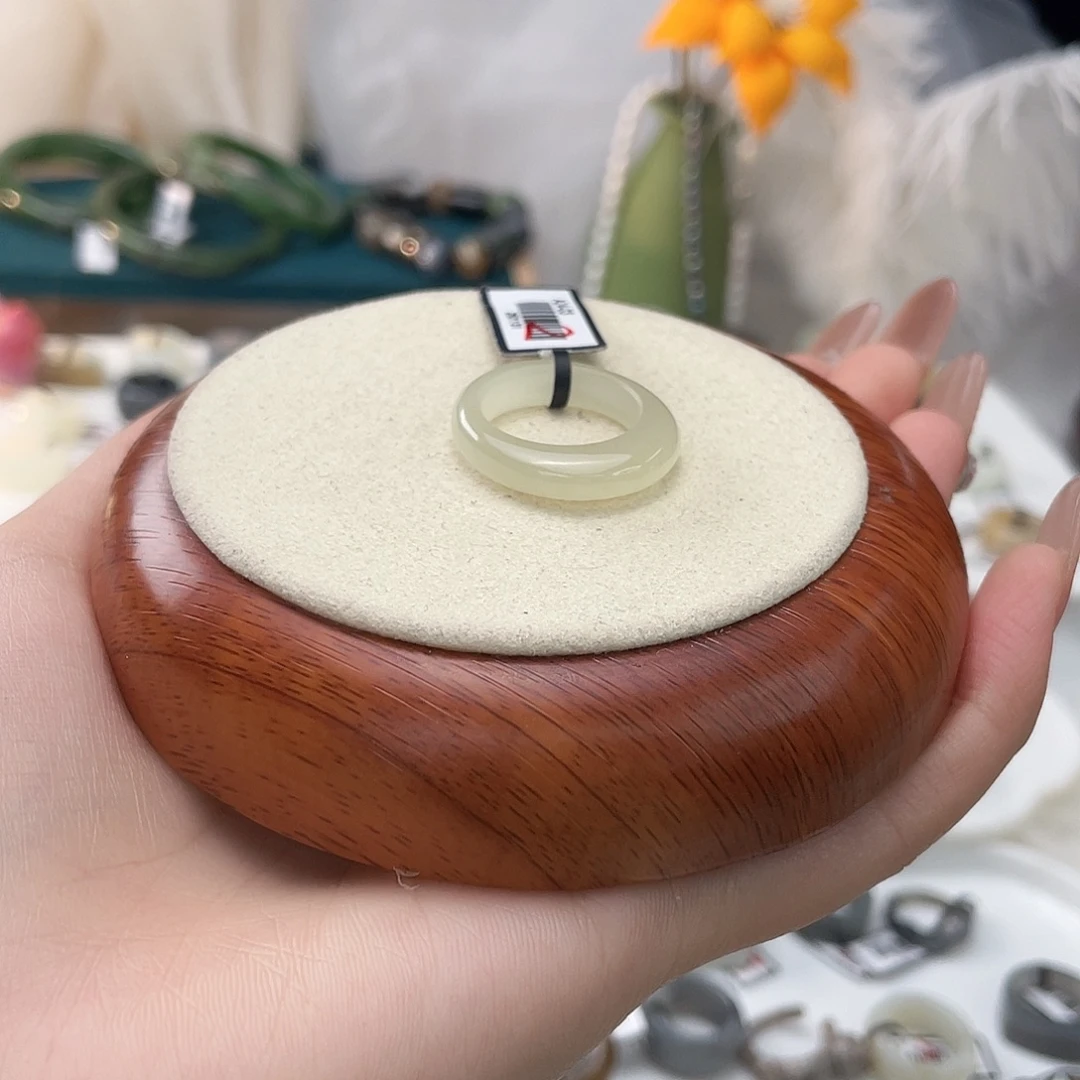 和田玉未镶嵌戒指晴水馒头17.4v199