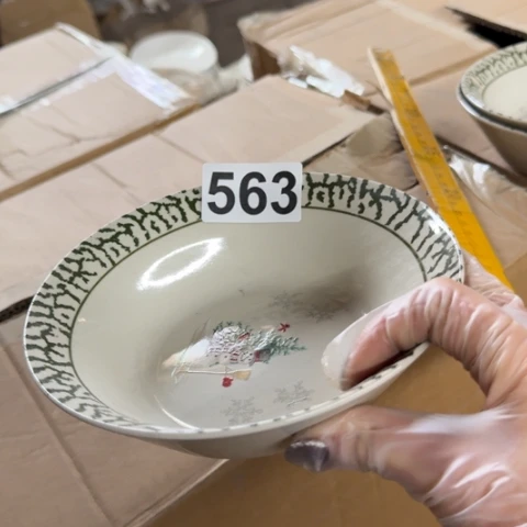 泥塑碗1只微瑕品陶瓷