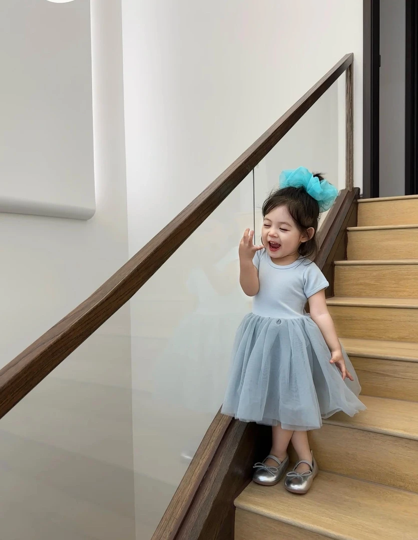 小思家女童连衣裙2025夏季新款法式气质连衣裙公主裙蓬蓬裙