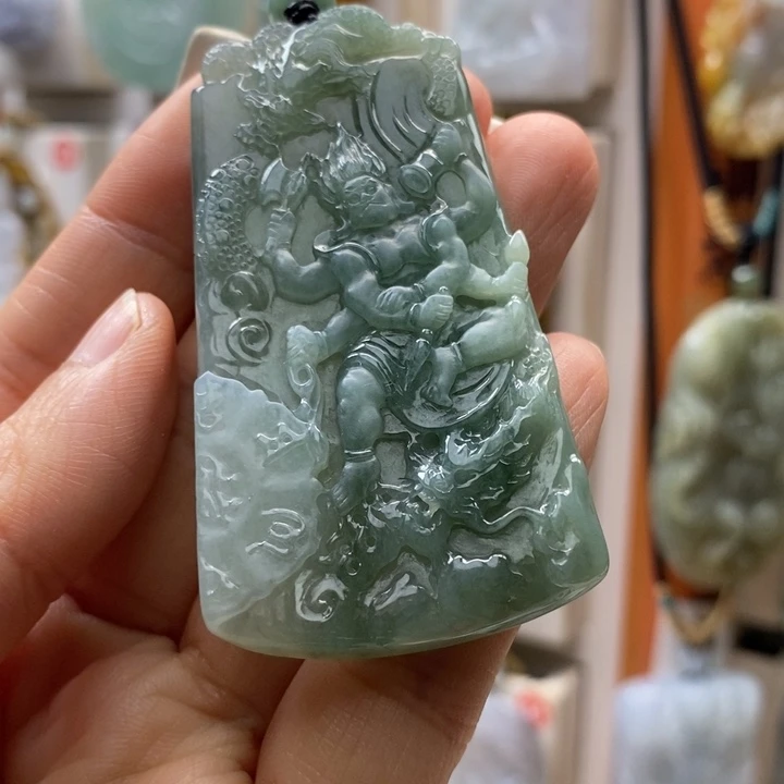 @***明翡翠未镶嵌颈饰每天