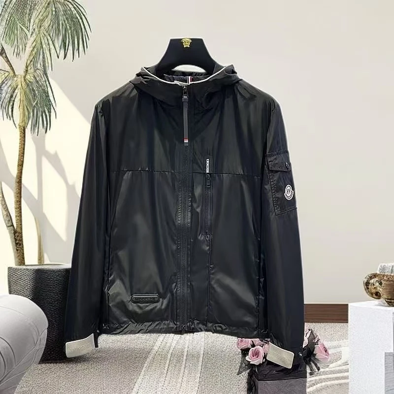 2025男士春秋款时尚外套百搭轻奢运动休闲连帽防风潮流设计短款