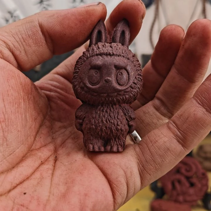 泥塑龙涎玫瑰瑕疵款Labubu福利价