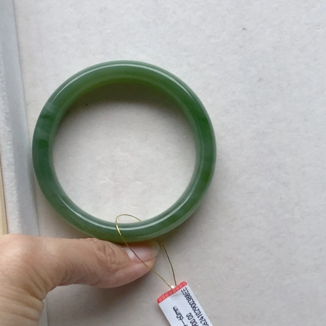 和田玉手镯未镶嵌豆*