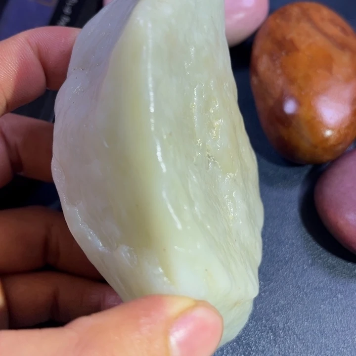 和田玉未镶嵌珠宝奇石