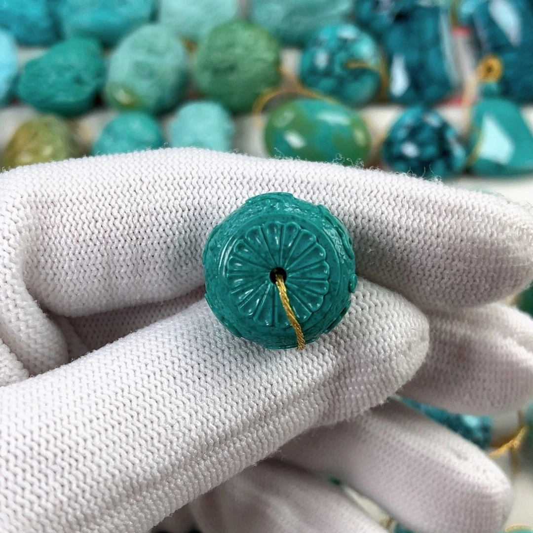 绿松石未镶嵌挂件