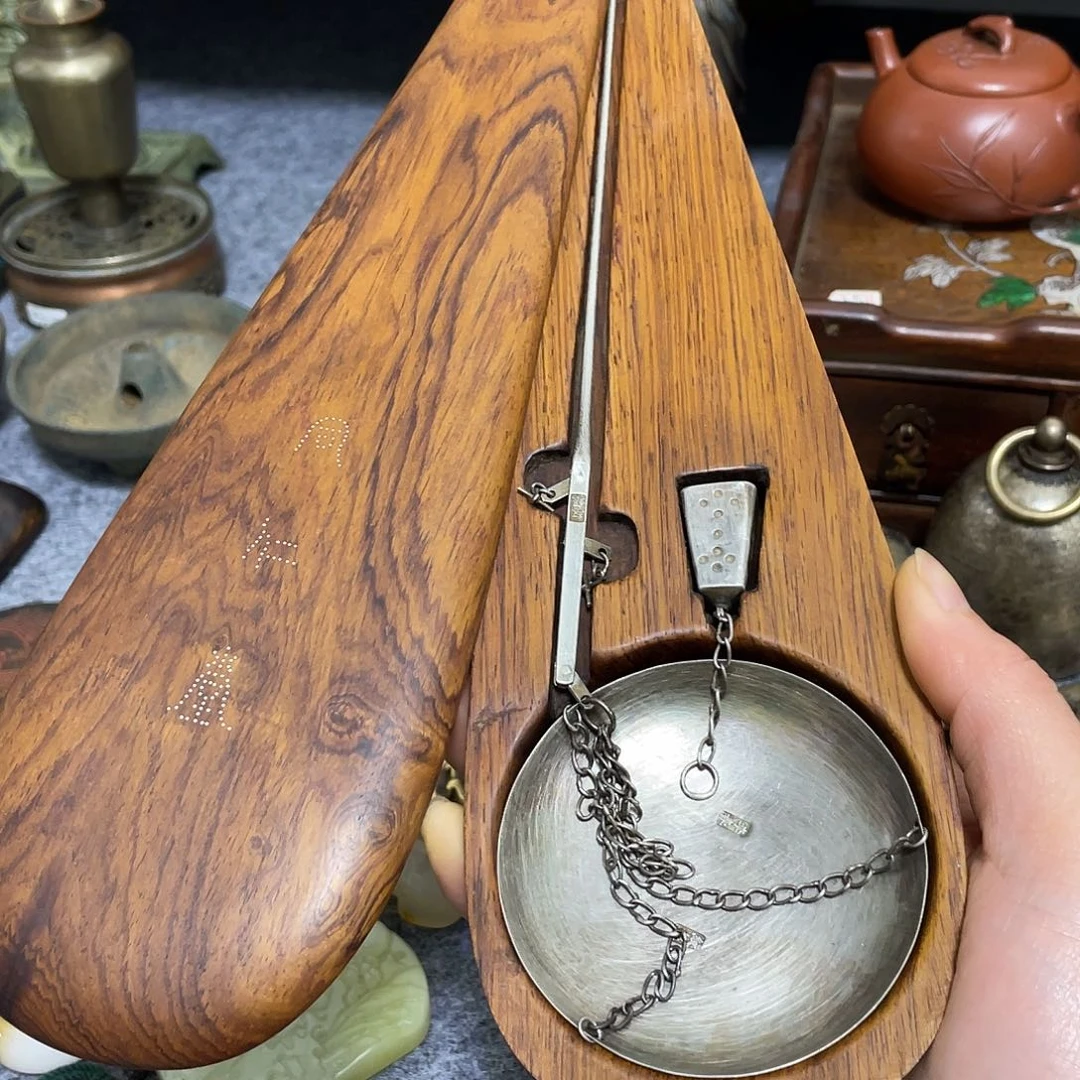 大***槐铜摆件一个小物件。