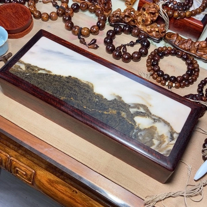 檀香紫檀（小叶紫檀）文盒