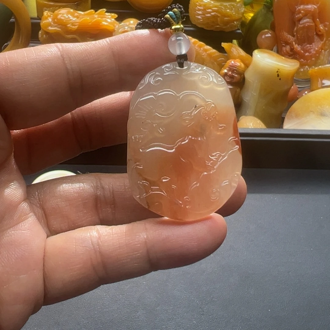 石英质玉未镶嵌颈饰