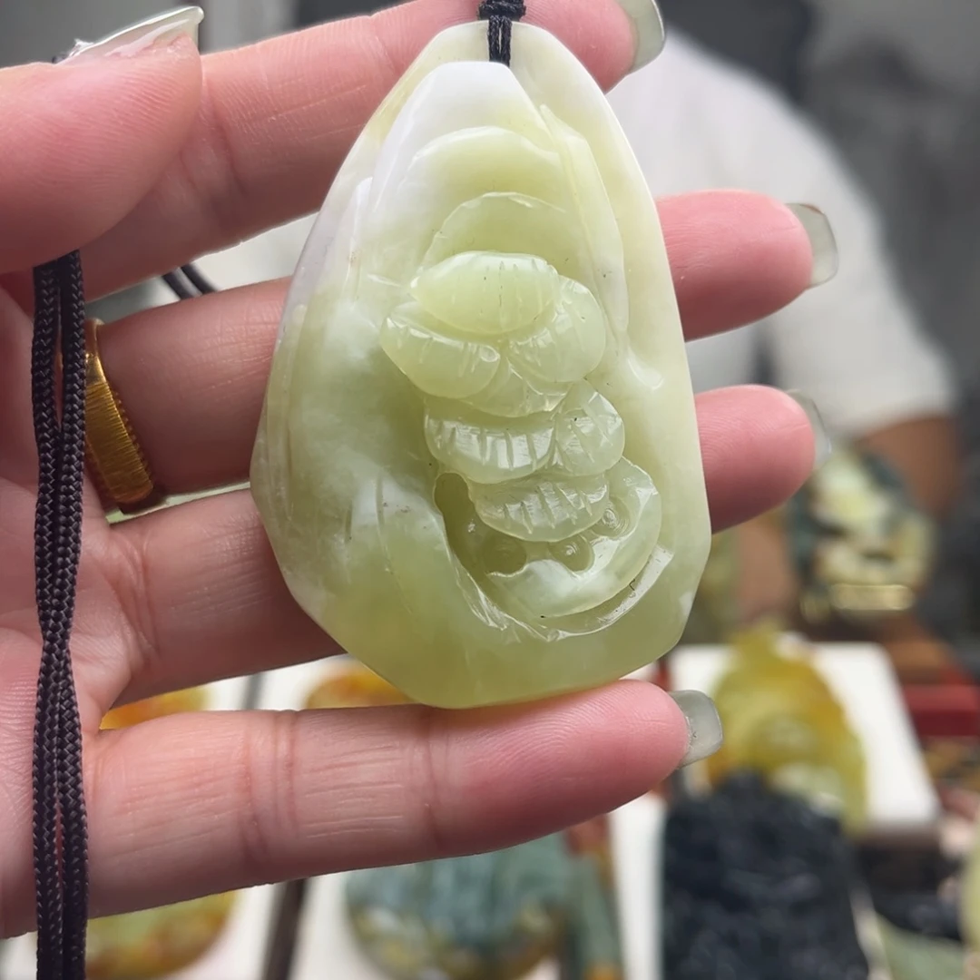 岫玉未镶嵌挂件挂件