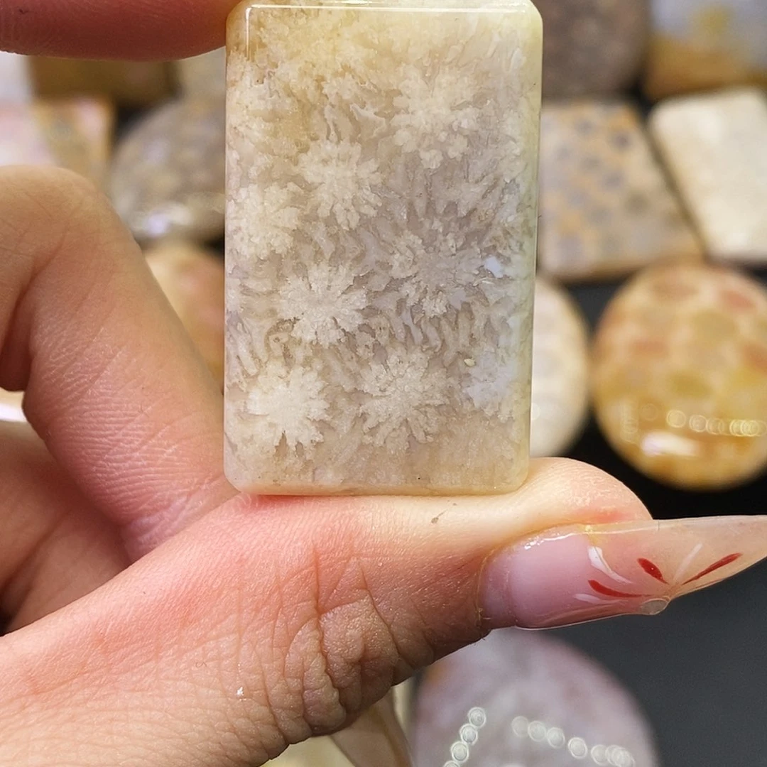 硅化玉颈饰合金小*迷