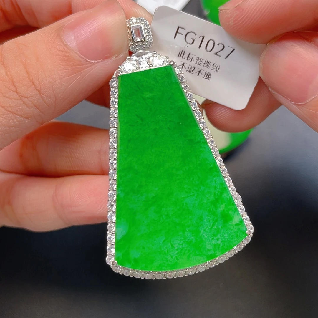 【闪购商品】颈饰银S925镶嵌翡翠翡翠