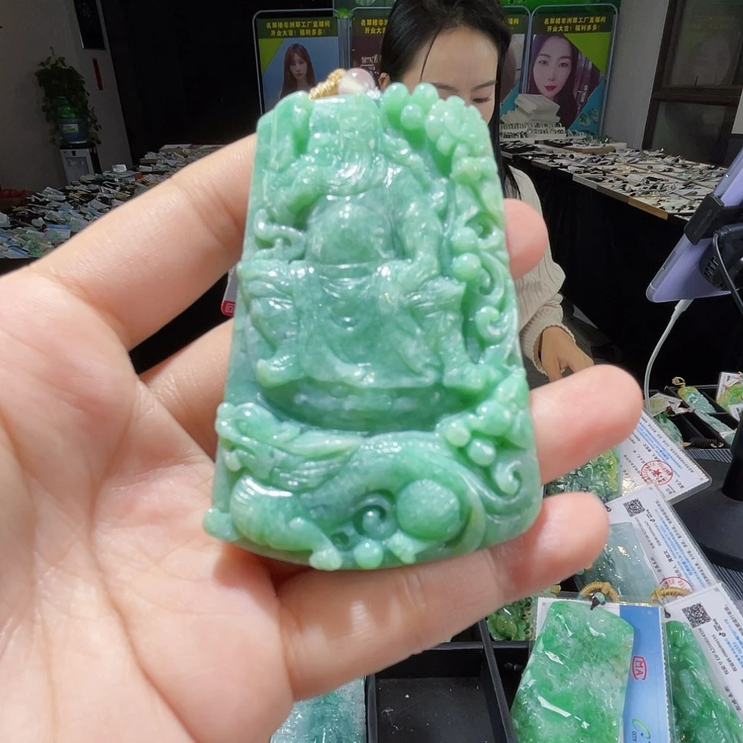 颈饰未镶嵌翡翠一