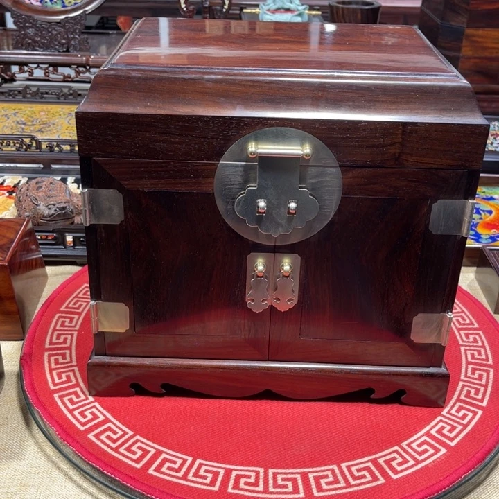 紫檀木类成套家具