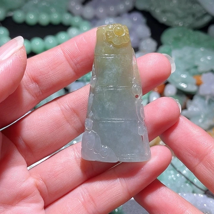 颈饰未镶嵌翡翠天