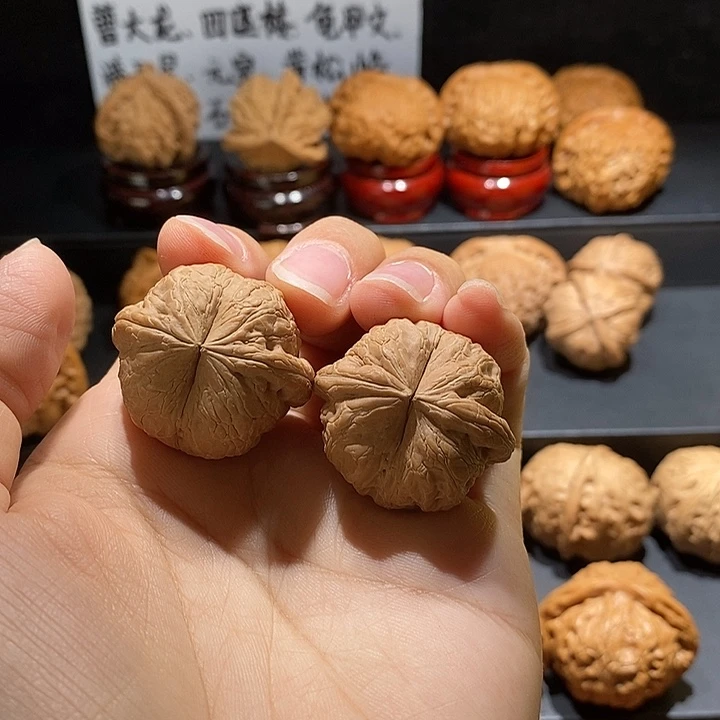 文玩核桃吊坠吸*元宝连体