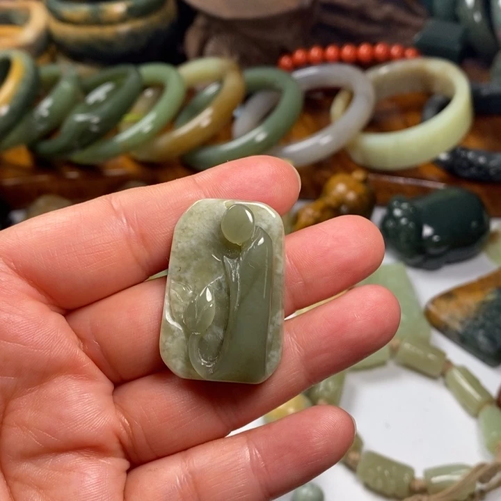 岫岩河磨玉（透闪石质玉）未镶嵌手链