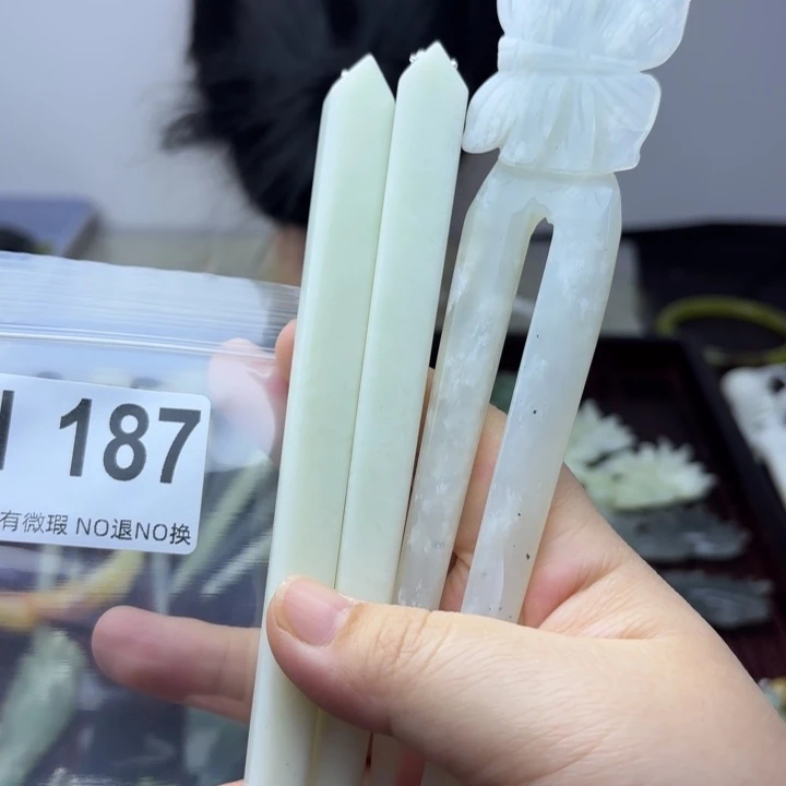 蛇纹石玉发饰合金金*
