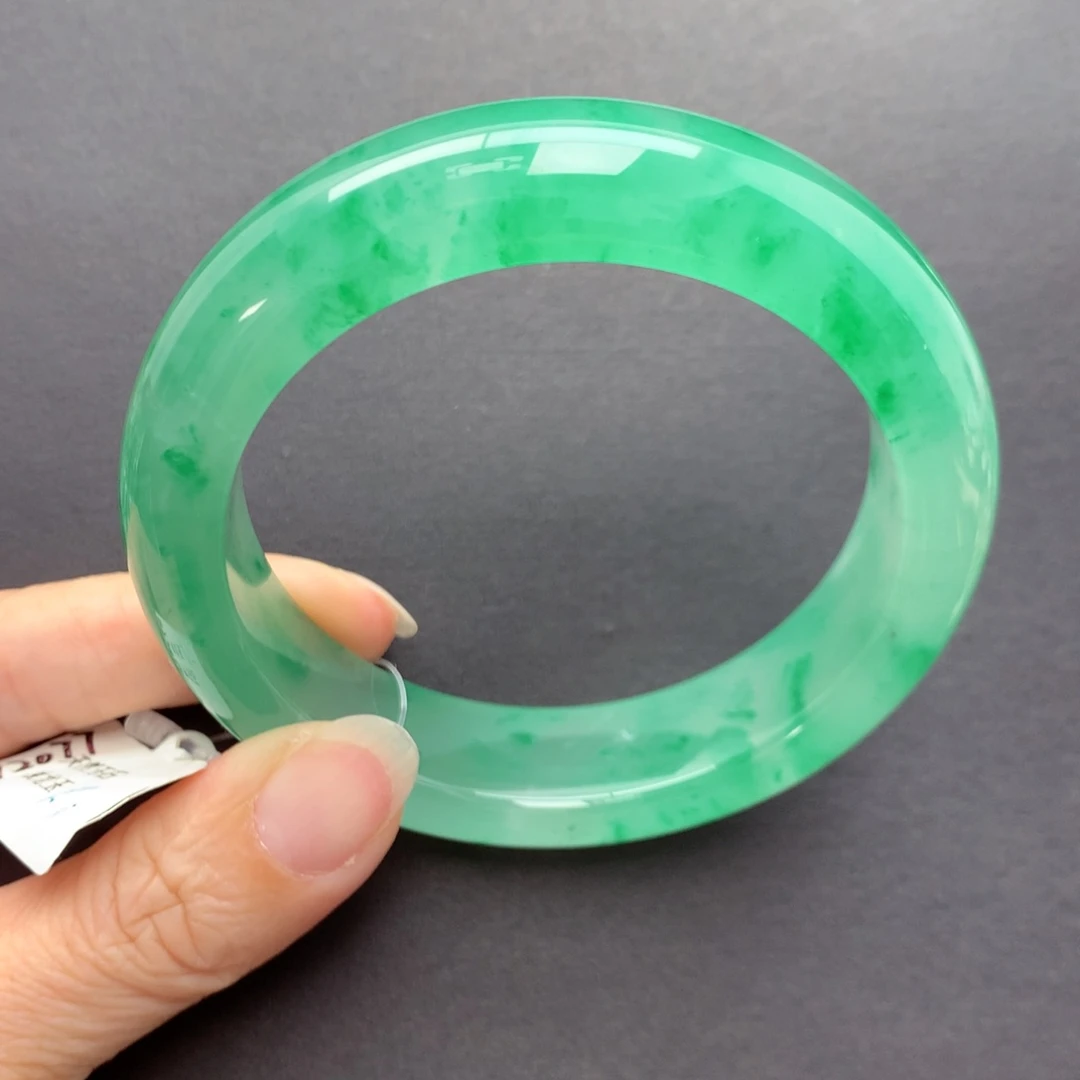 未镶嵌手镯石英质玉