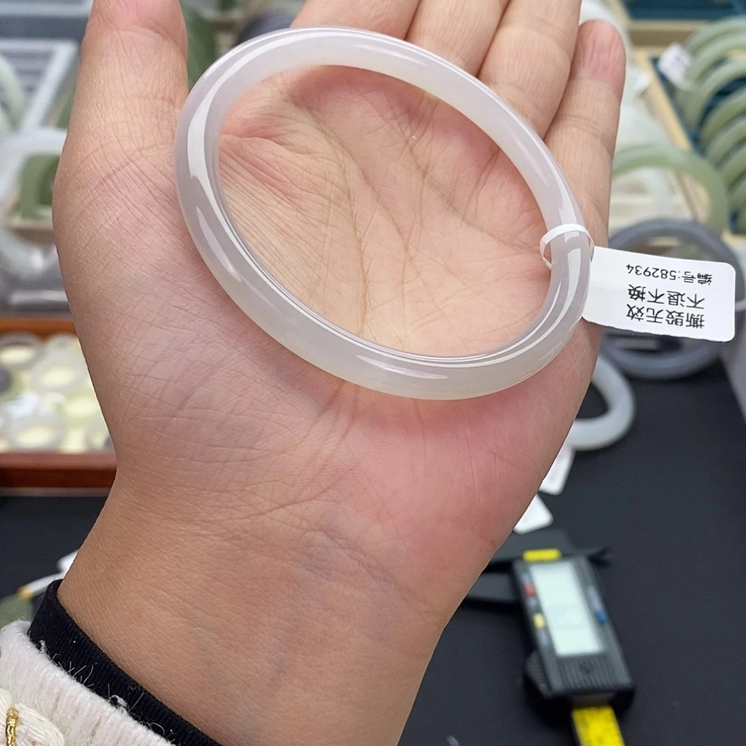 和田玉未镶嵌珠宝奇石和田玉手镯56