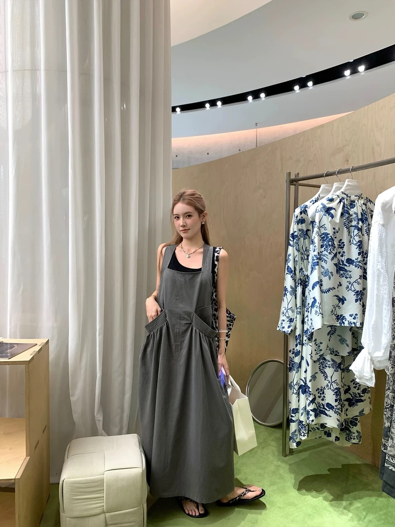 灰绿色韩系复古工装口袋配飘带背带裙显瘦气质时尚休闲设计感