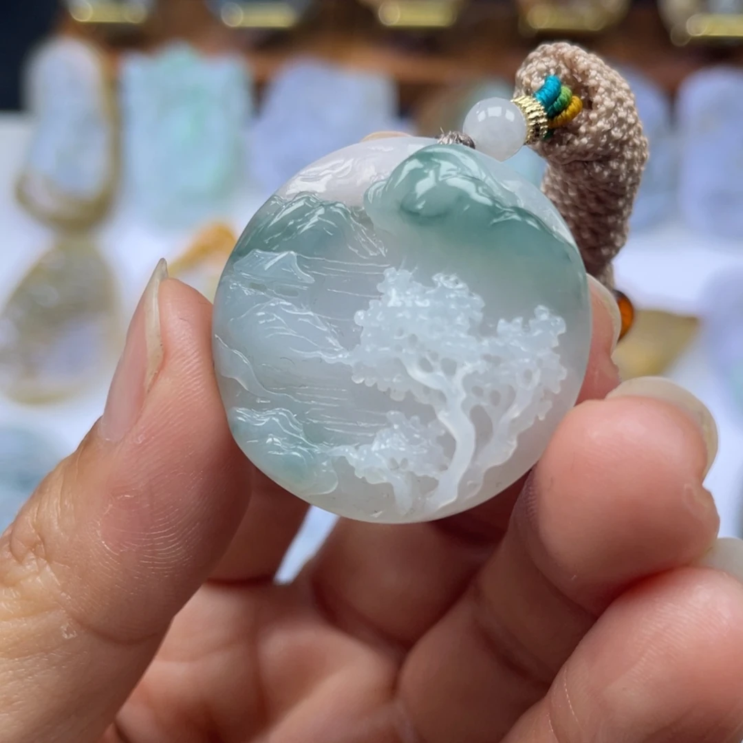 定制翡翠未镶嵌山水