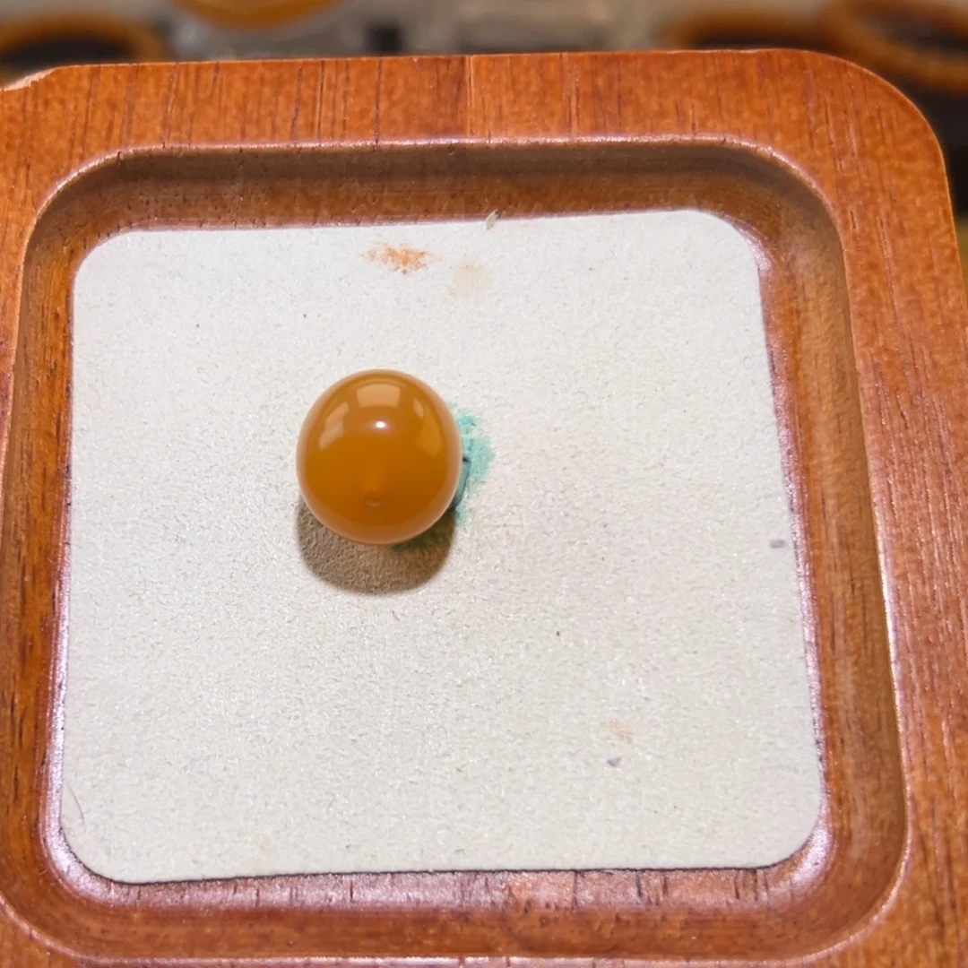 石英质玉（缅黄）未镶嵌卡15老型有包容