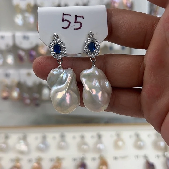 未镶嵌淡水珍珠耳饰刘**。