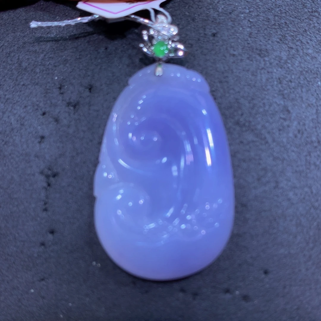 翡翠18K金镶嵌颈饰翡翠