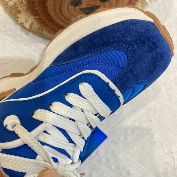 13001高端童装时尚百搭新款运动鞋E4(需拍大一码)