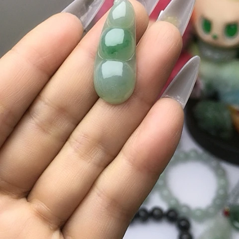 吊坠(赠链)未镶嵌翡翠