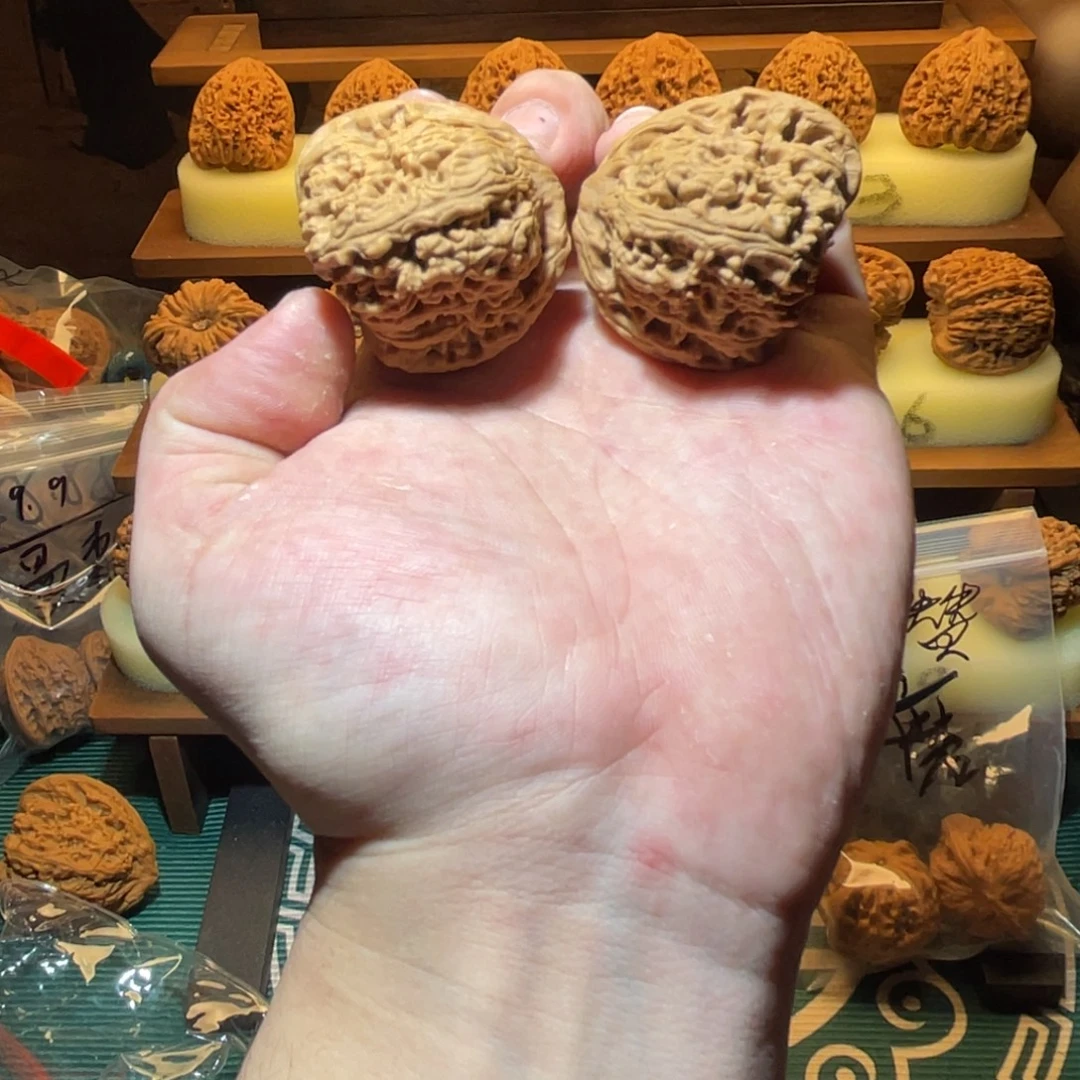 大***炉文玩核桃吊坠涿鹿南疆石天使之翼