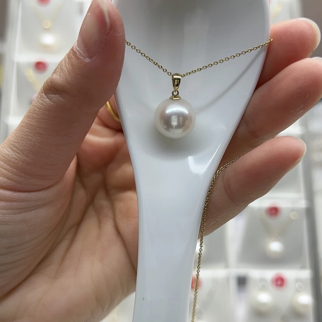 淡水珍珠颈饰18K金镶嵌