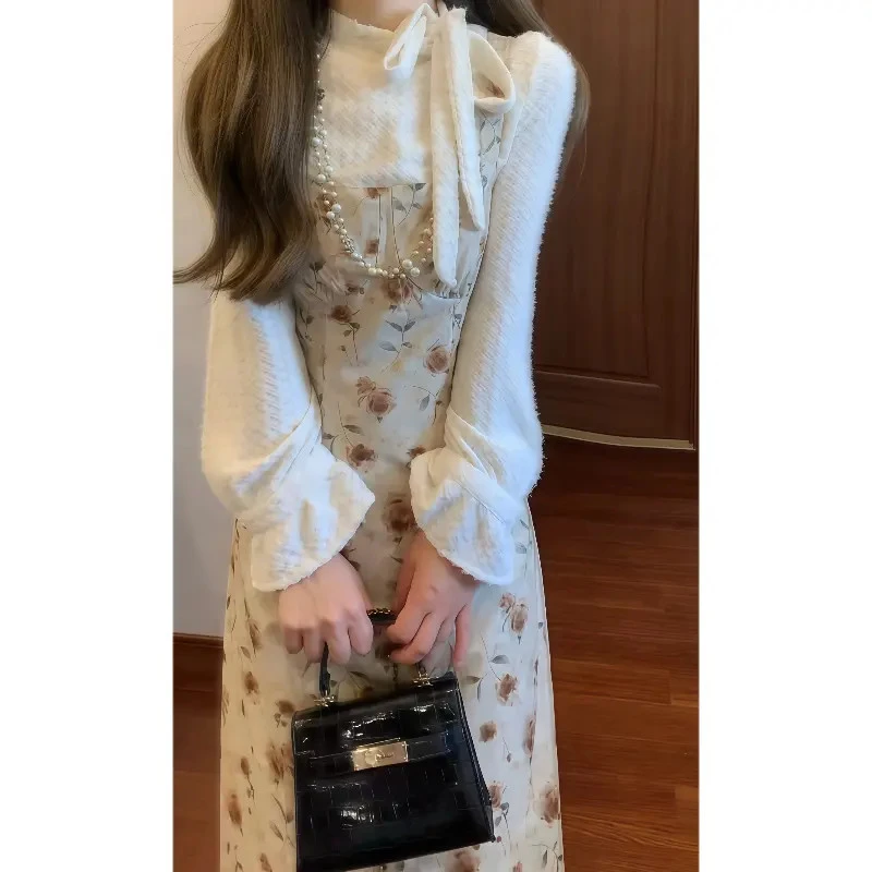 2025秋季法式复古喇叭袖奶杏色衬衫上衣&碎花吊带连衣裙套装8747