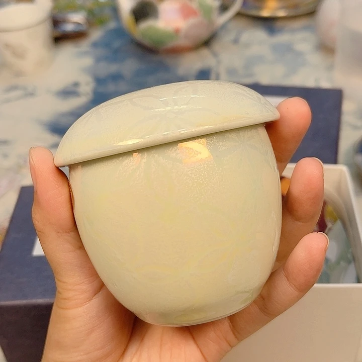 瓷片The first thing