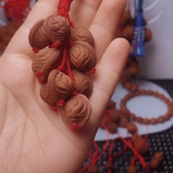 桃核吊坠龙纹桃枭