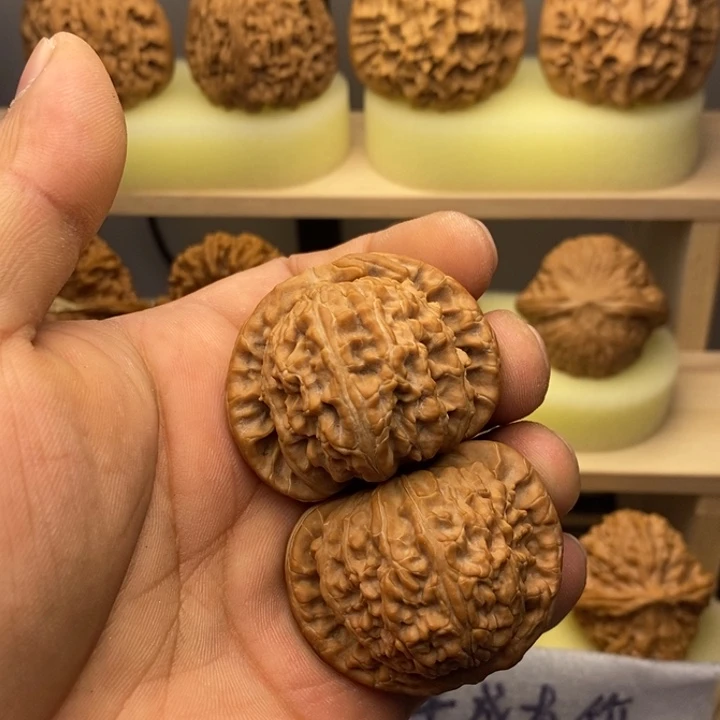 文玩核桃吊坠趣****叔42闷白白狮子