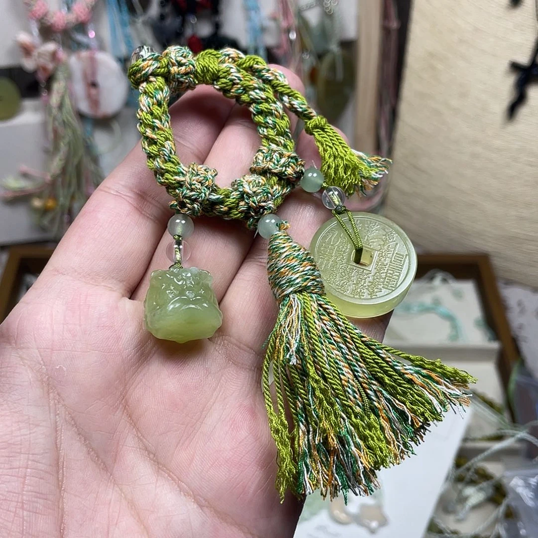 蛇纹石玉合金颈饰