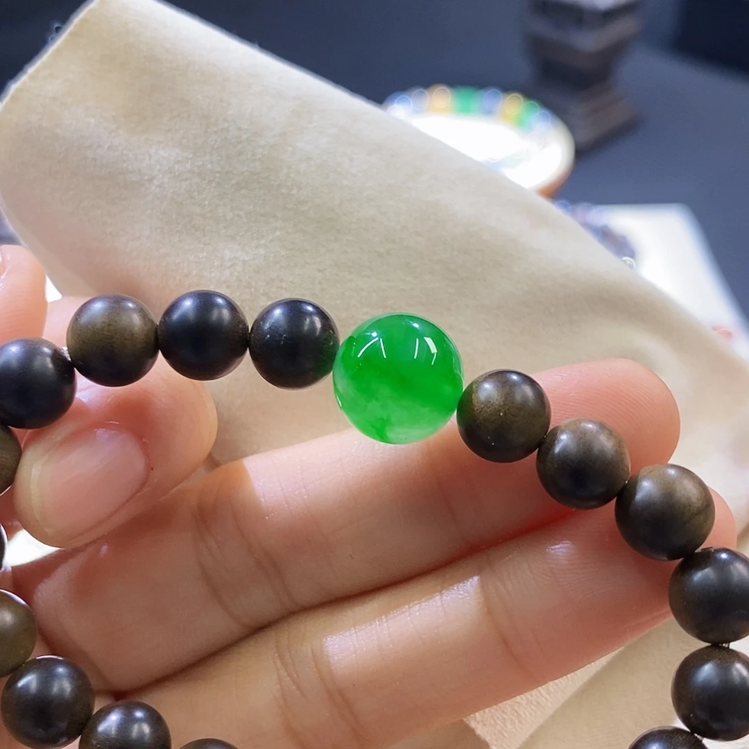 翡翠未镶嵌颈饰巨好