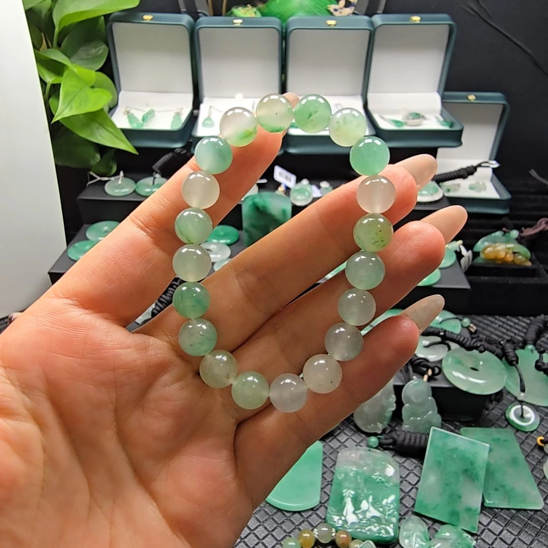 石英质玉（非洲翠）手链未镶嵌