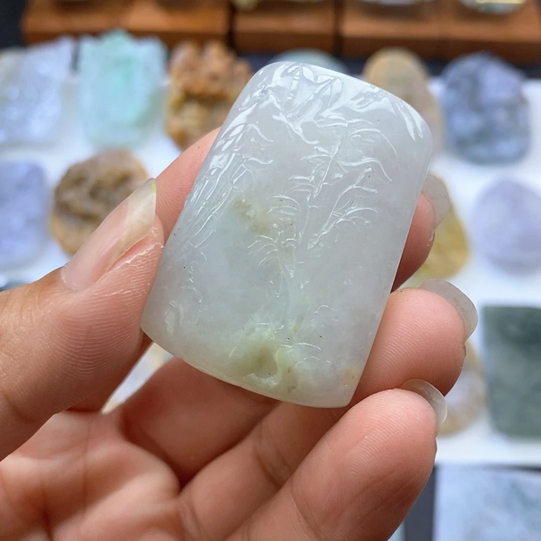 定制翡翠未镶嵌山水