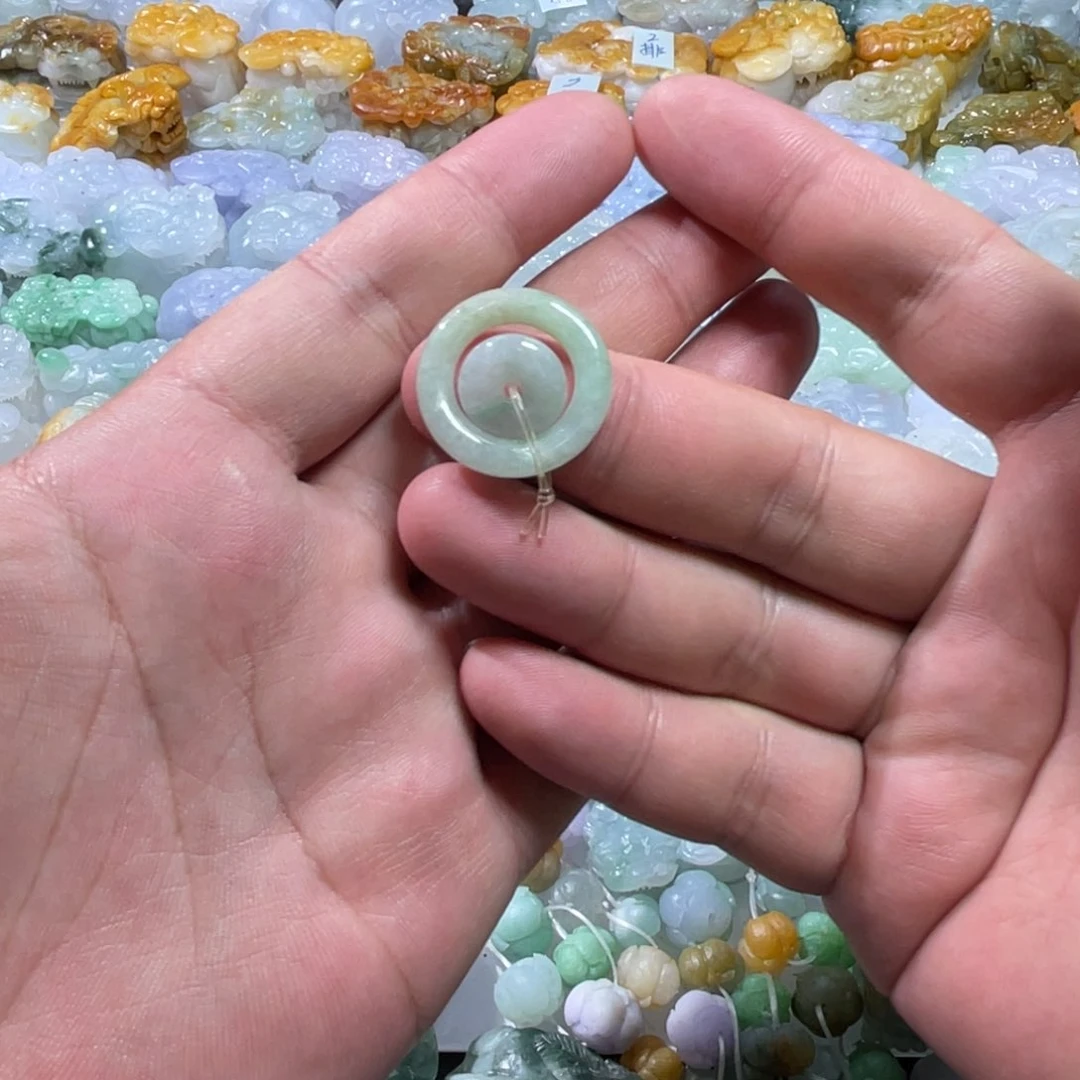 翡翠未镶嵌颈饰天然