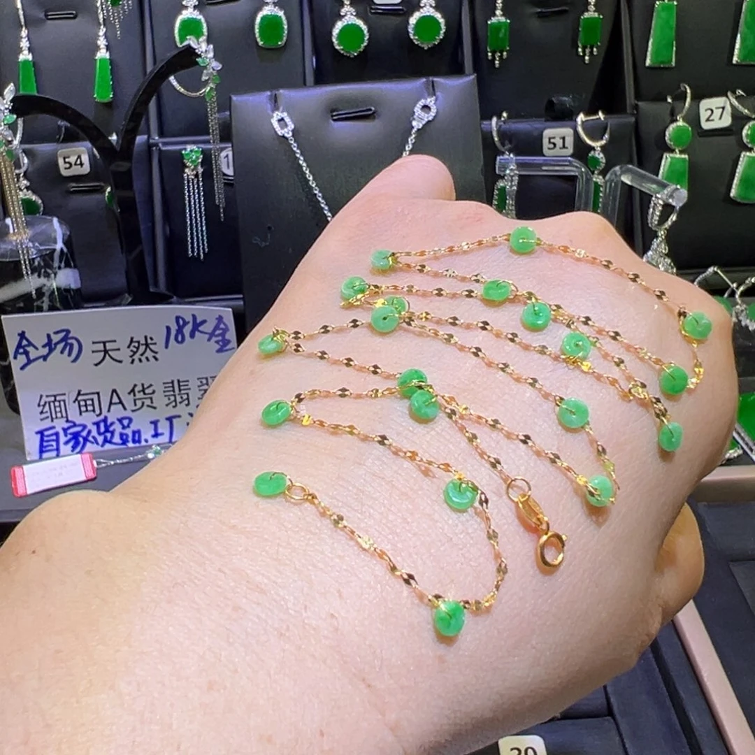 翡翠18K金镶嵌颈饰满天星