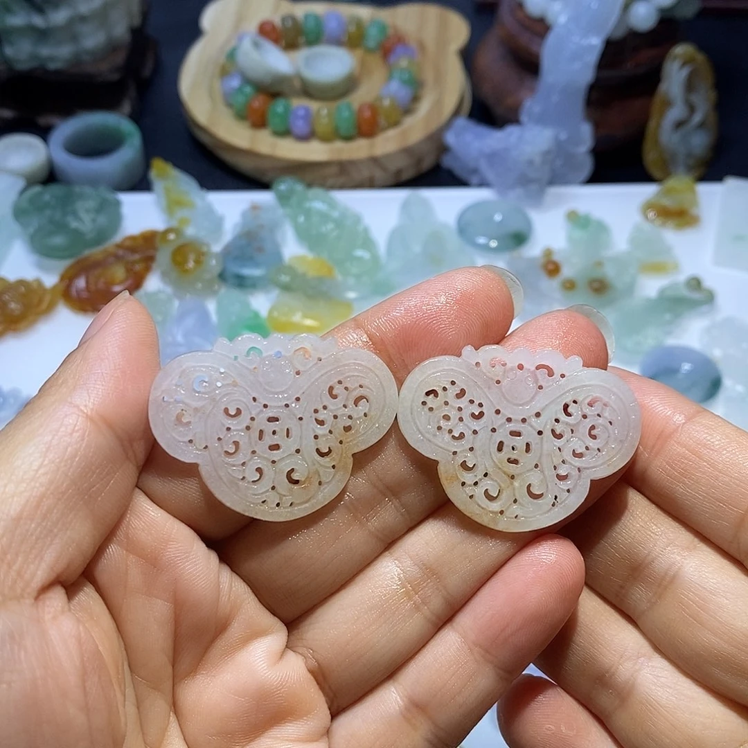 定制翡翠未镶嵌蝴蝶一对