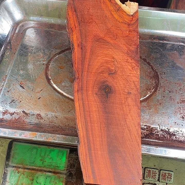 大叶紫檀（黑酸枝木类）