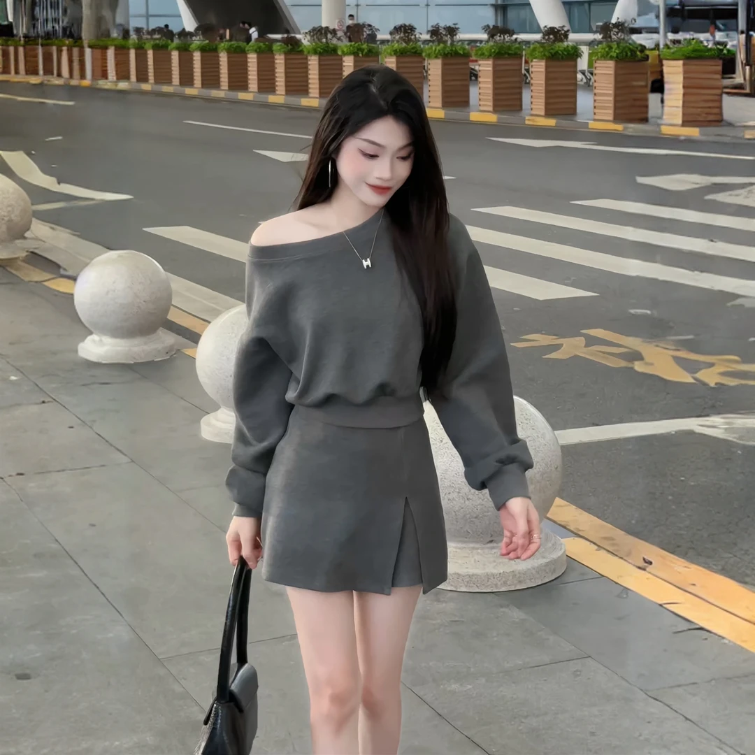 2025秋季新款韩系辣妹时尚套装女一字露肩长袖卫衣百搭短裙两件套