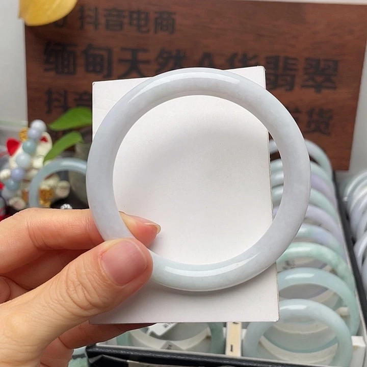 翡翠未镶嵌手镯55.8圆条