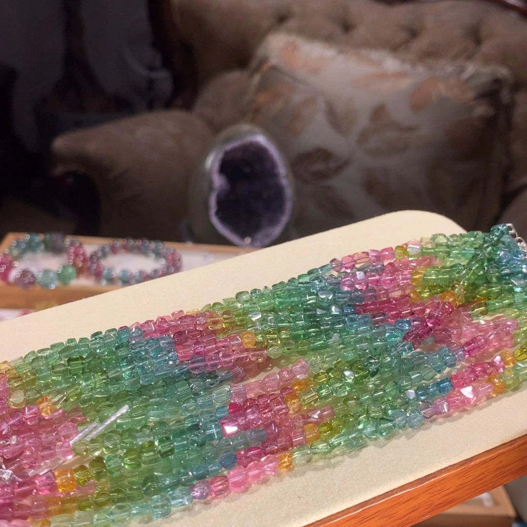 多样性发货一件未镶嵌碧玺